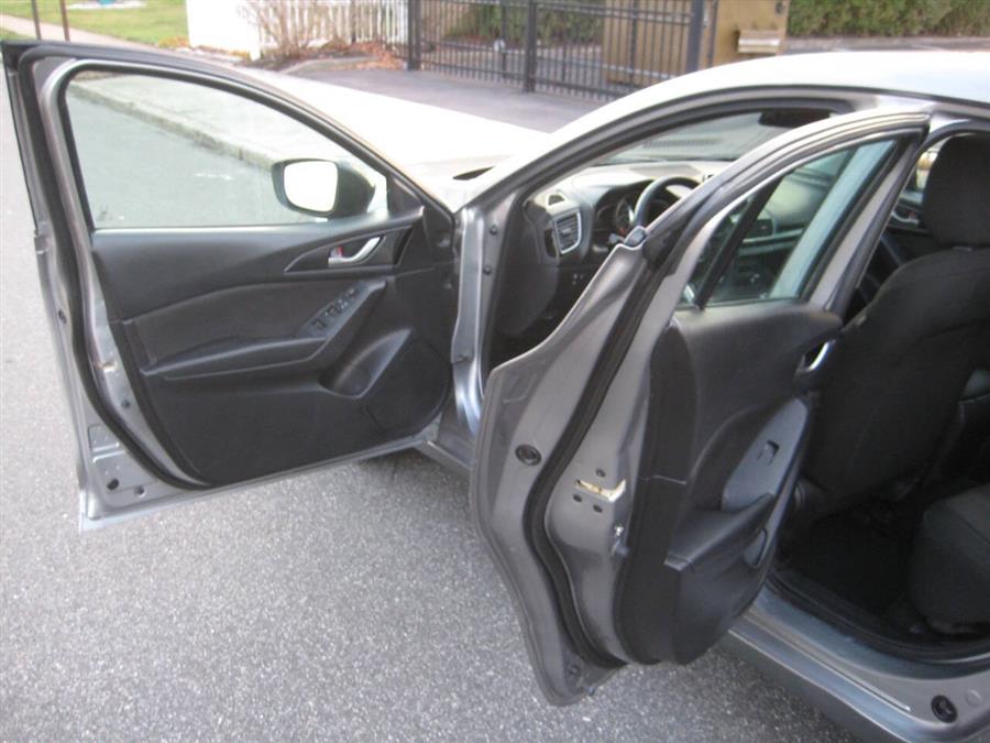 2015 Mazda MAZDA3 i Touring - Photo 11
