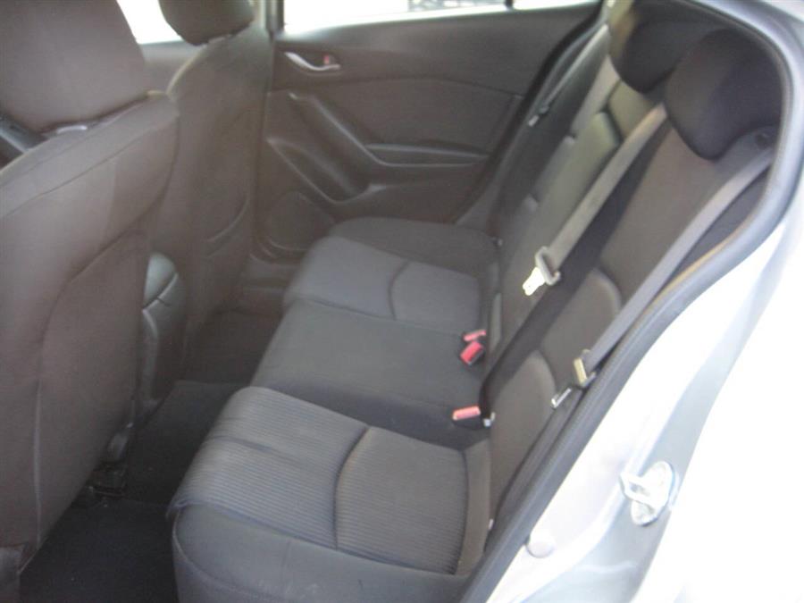 2015 Mazda MAZDA3 i Touring - Photo 12