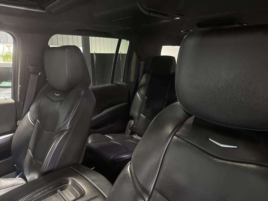 2017 Cadillac Escalade ESV Platinum - Photo 9