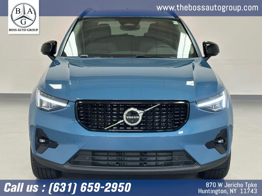 2019 Volvo XC40 T5 R-Design AWD's photo