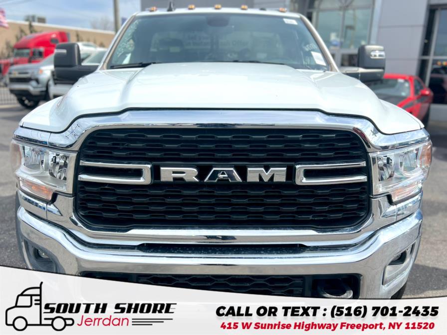2024 RAM 4500 SLT 4X4 Regular Cab SWB DRW 145" WB's photo