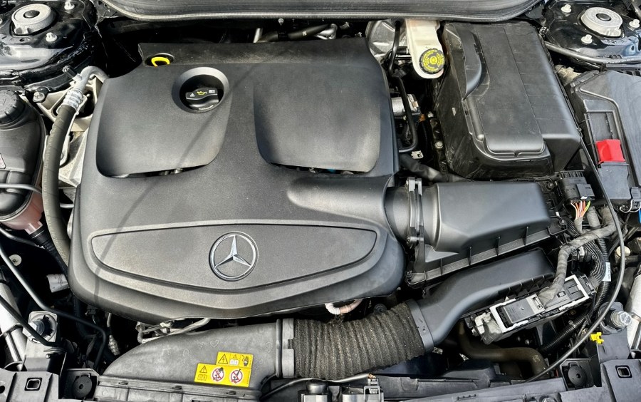 2018 Mercedes-Benz GLA-Class GLA250 - Photo 11