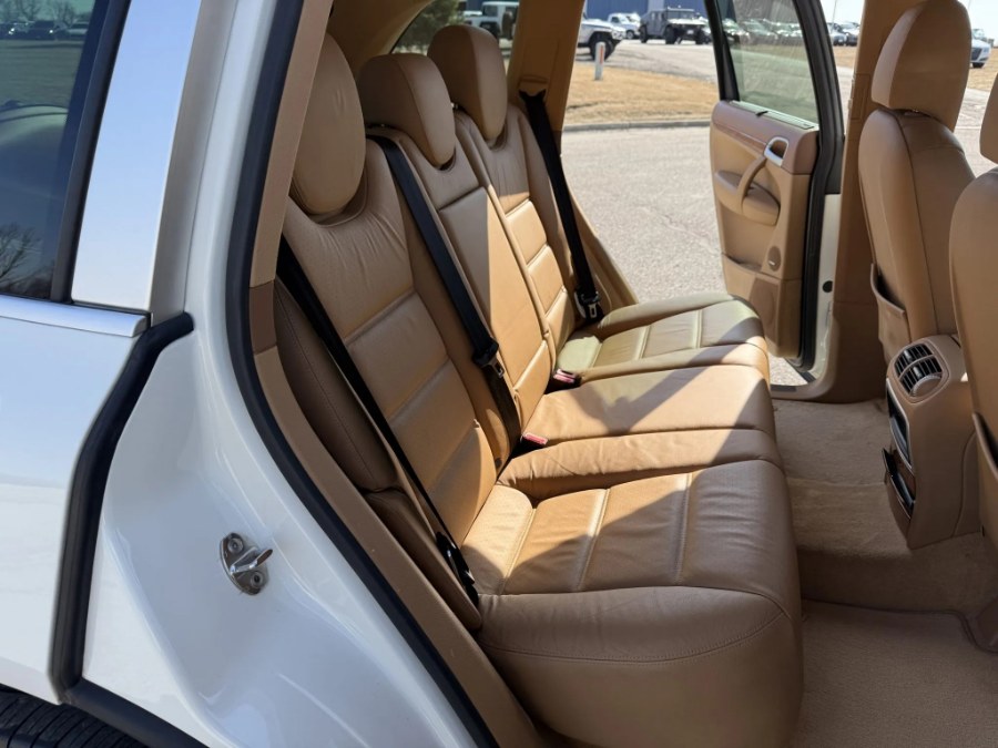 2004 Porsche Cayenne S - Photo 38