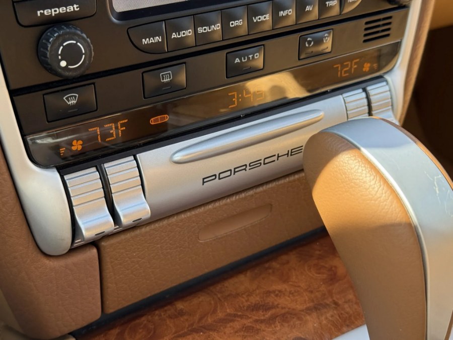 2004 Porsche Cayenne S - Photo 48