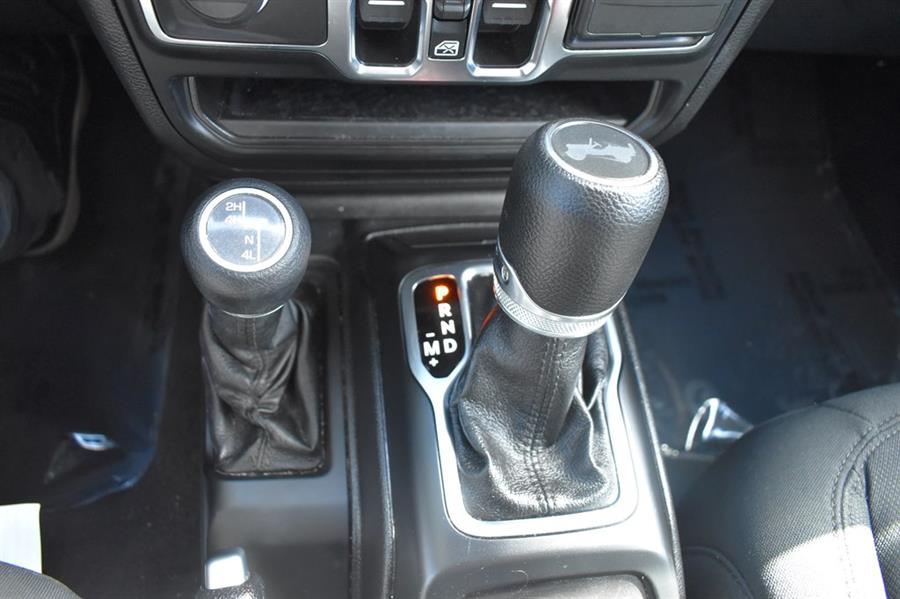 2021 Jeep Wrangler Unlimited Willys - Photo 11