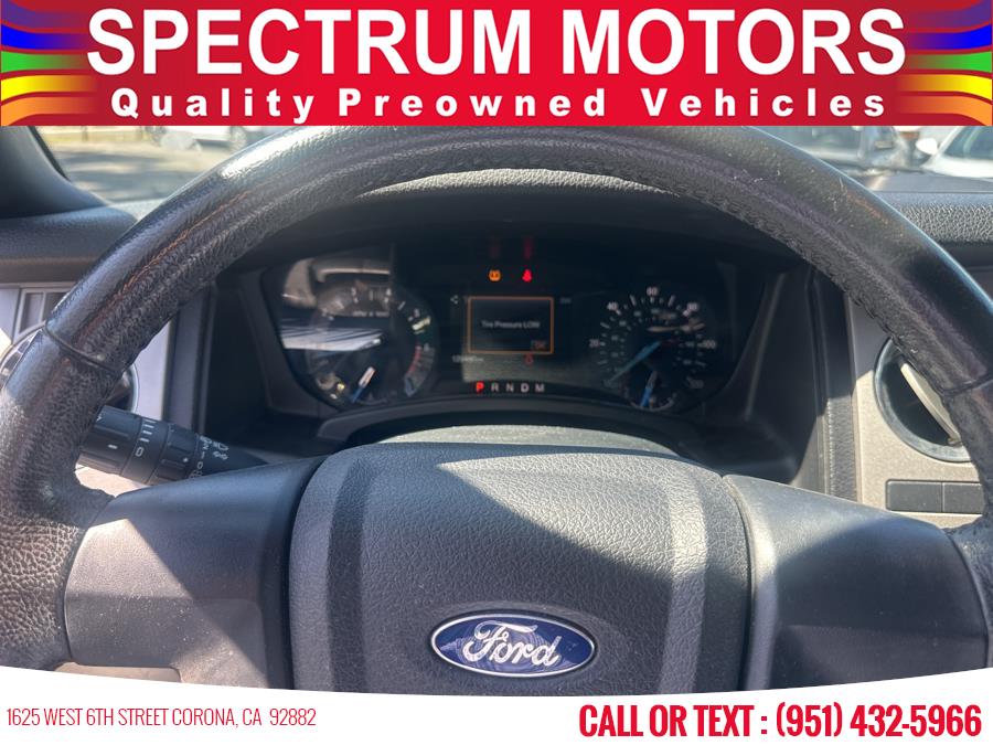 2017 Ford Expedition XLT - Photo 12