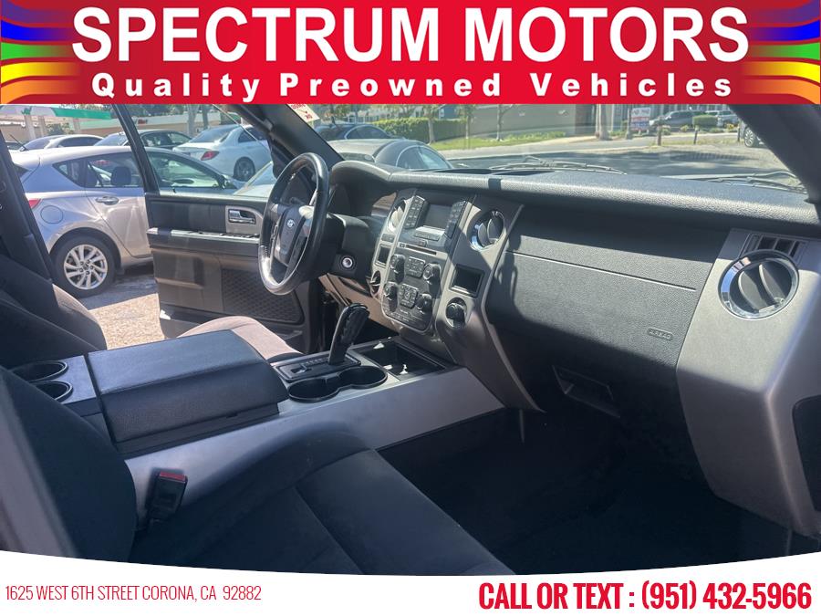 2017 Ford Expedition XLT - Photo 16