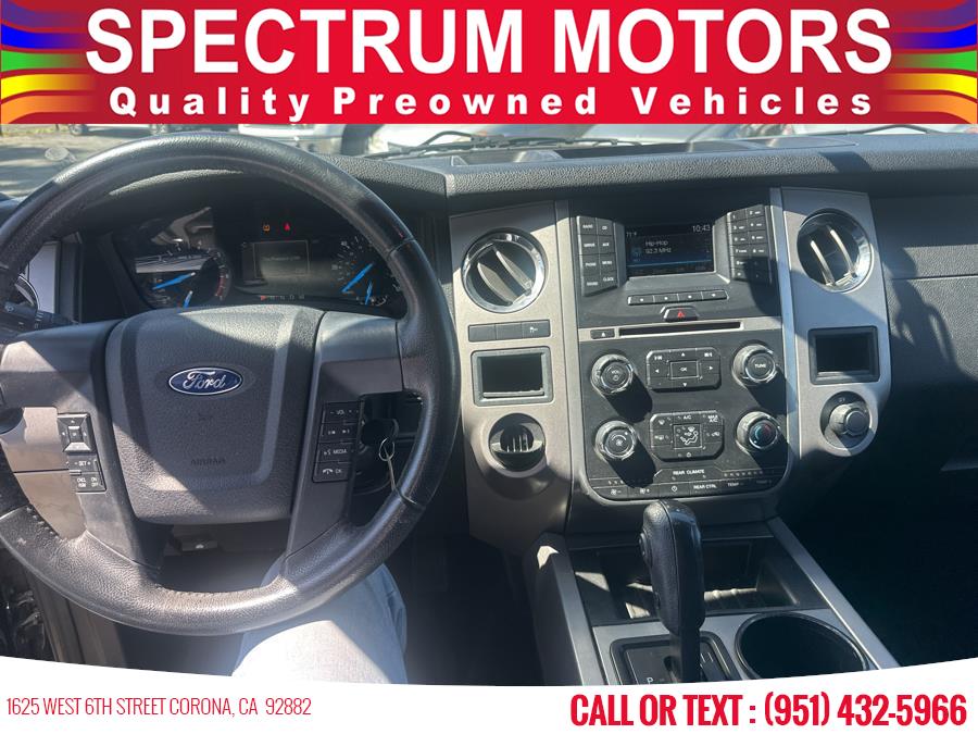 2017 Ford Expedition XLT - Photo 10