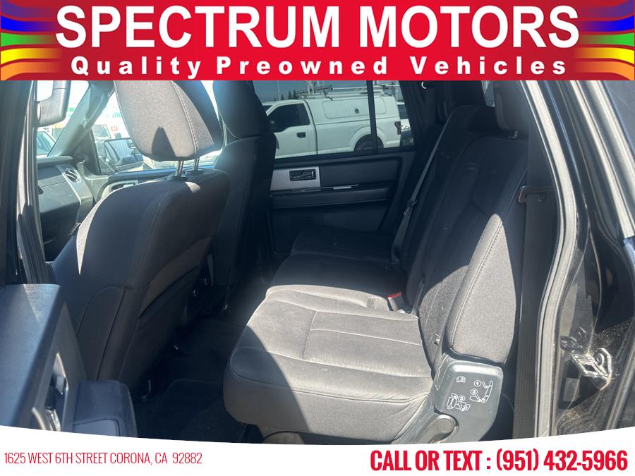 2017 Ford Expedition XLT - Photo 18