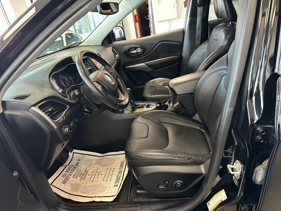 2021 Jeep Cherokee Latitude Lux - Photo 20