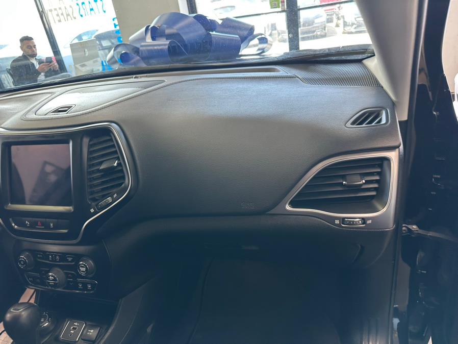 2021 Jeep Cherokee Latitude Lux - Photo 34