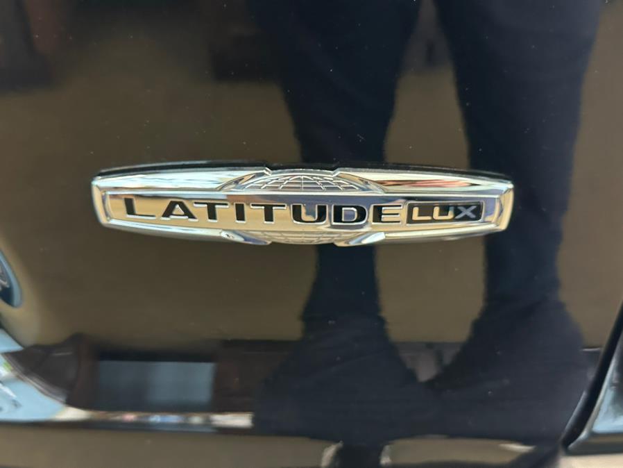 2021 Jeep Cherokee Latitude Lux - Photo 27
