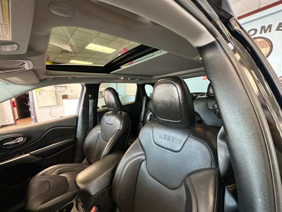 2021 Jeep Cherokee Latitude Lux - Photo 21