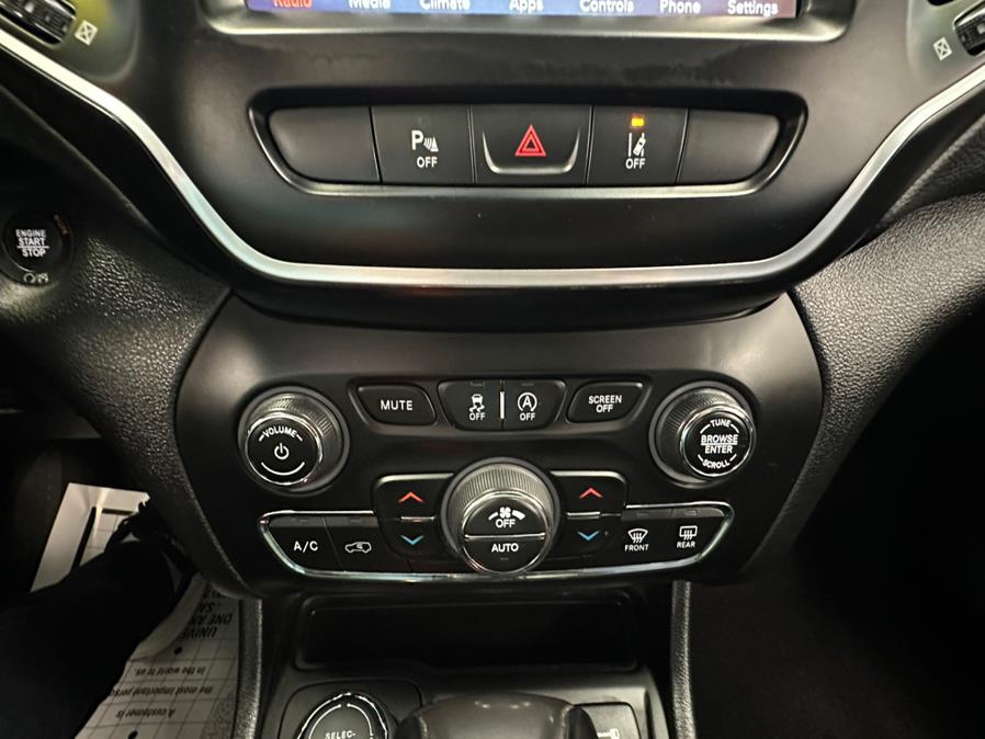 2021 Jeep Cherokee Latitude Lux - Photo 47
