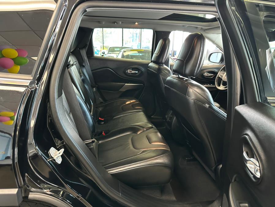 2021 Jeep Cherokee Latitude Lux - Photo 28
