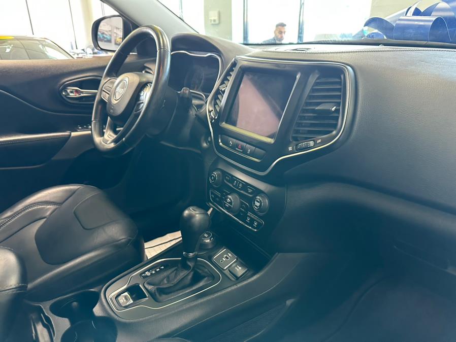 2021 Jeep Cherokee Latitude Lux - Photo 38