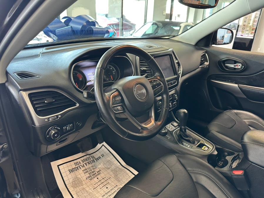 2021 Jeep Cherokee Latitude Lux - Photo 19