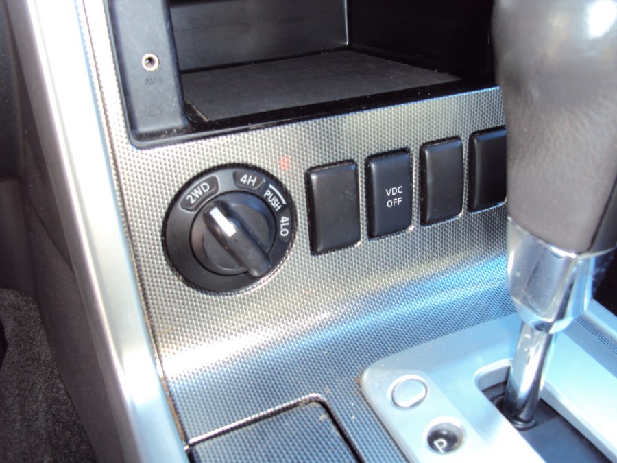 2010 Nissan Pathfinder SE - Photo 13