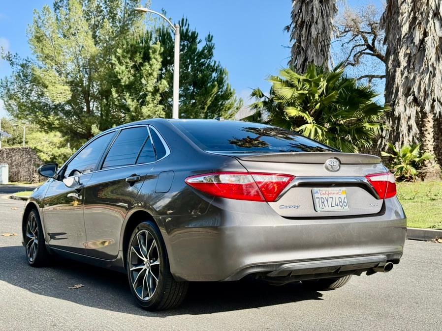 2016 Toyota Camry XSE - Photo 14