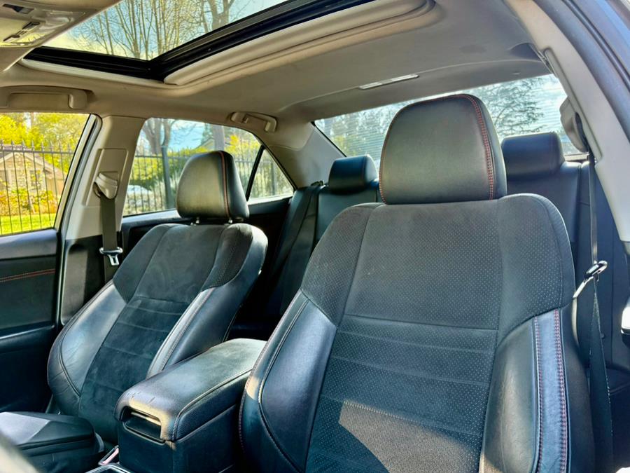 2016 Toyota Camry XSE - Photo 9