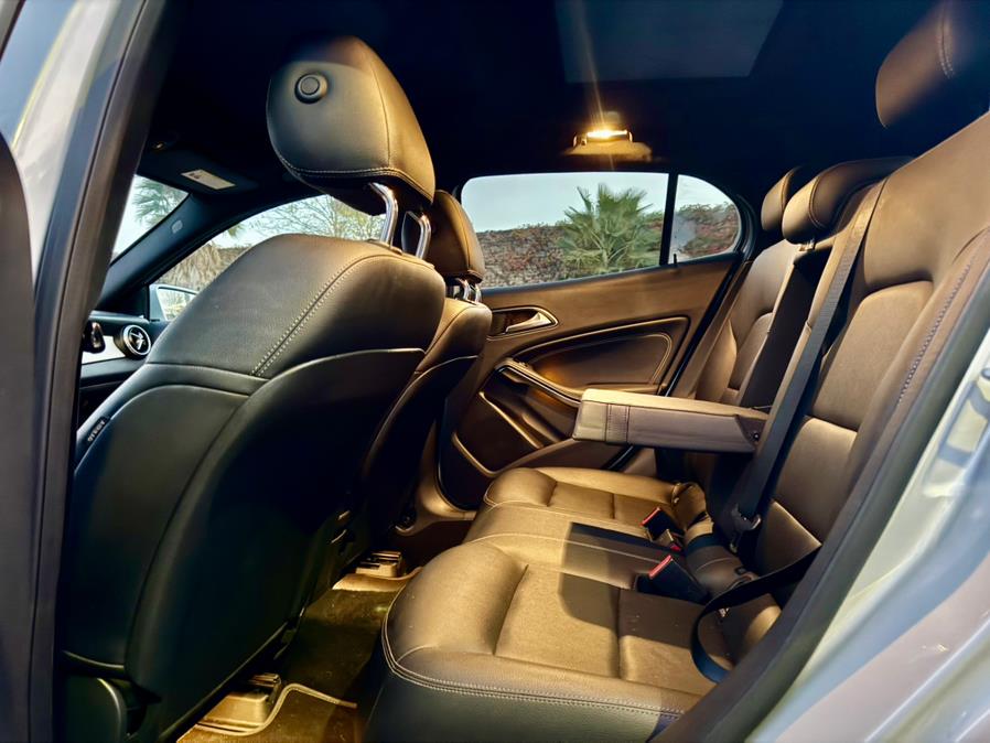 2017 Mercedes-Benz GLA-Class GLA250 - Photo 7