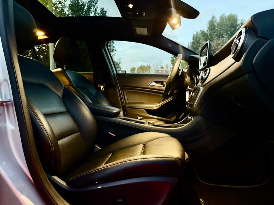 2017 Mercedes-Benz GLA-Class GLA250 - Photo 6
