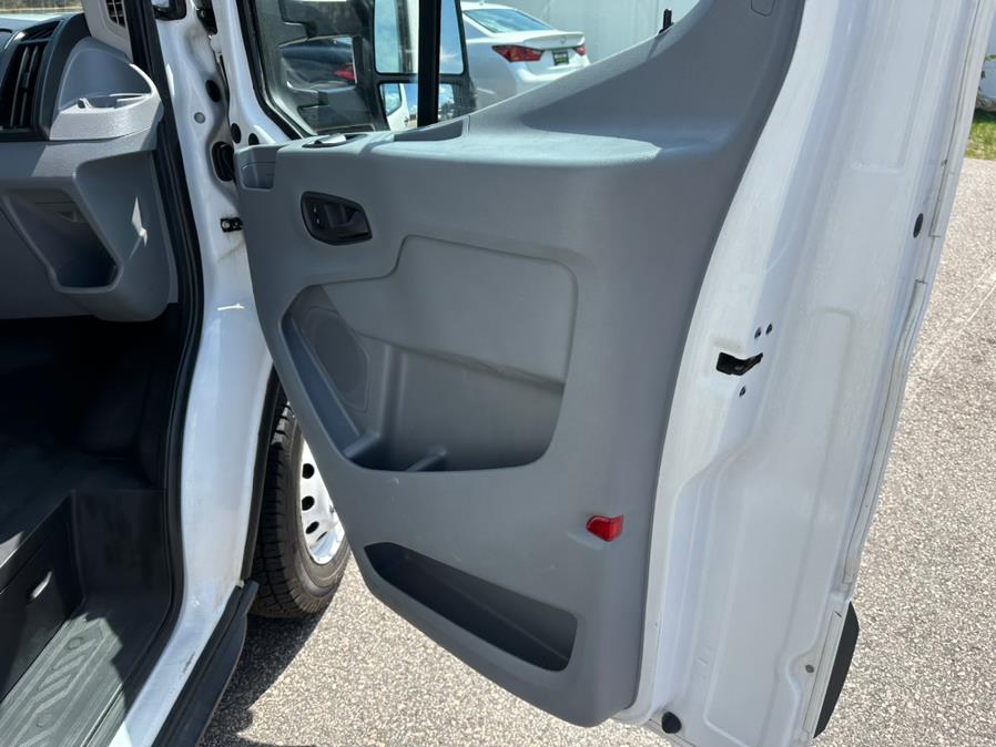 2018 Ford Transit Cutaway Base - Photo 12