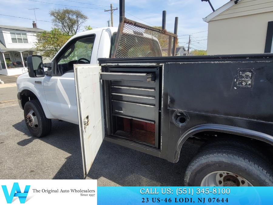 2005 Ford F-350 Super Duty Chassis Cab XL - Photo 12