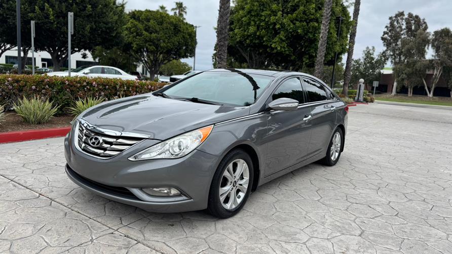 2013 Hyundai Sonata Limited I4 A/T's photo