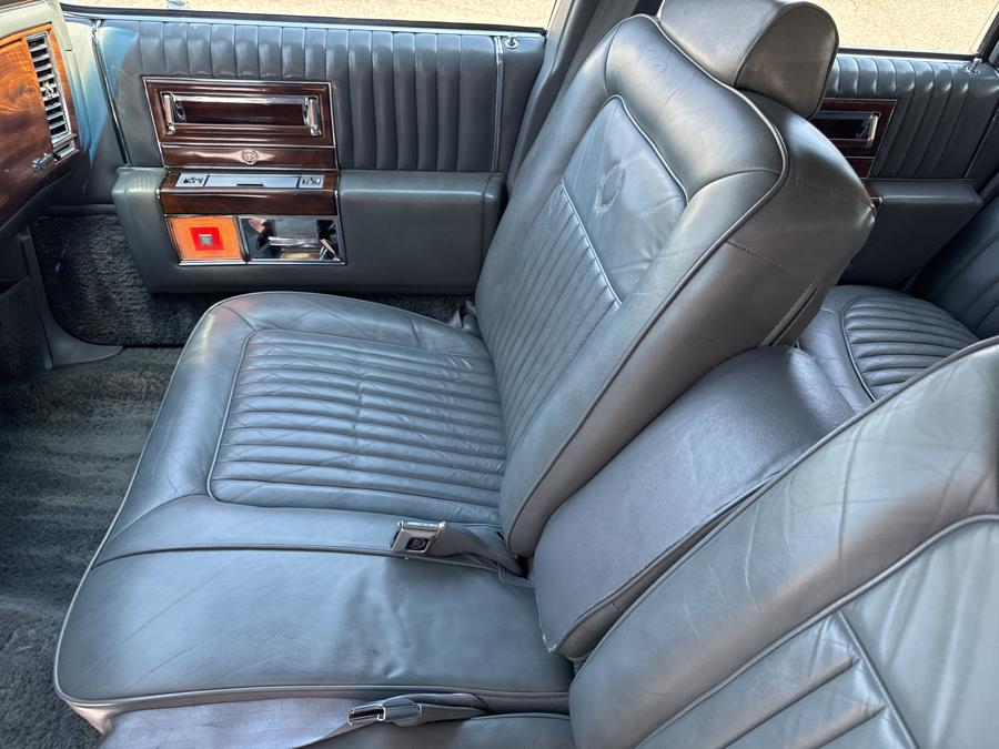 1989 Cadillac Brougham - Photo 17