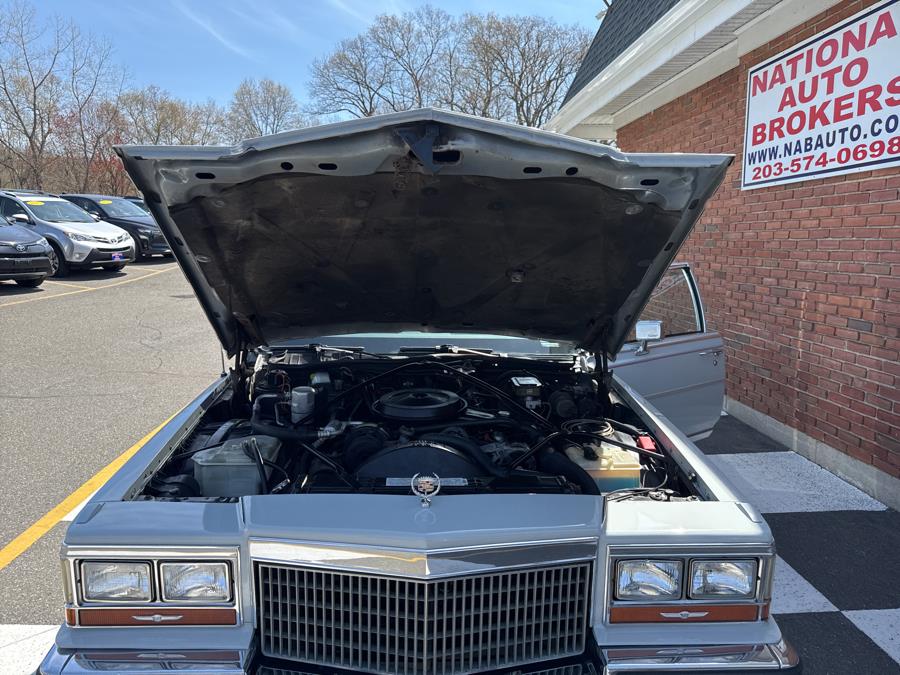 1989 Cadillac Brougham - Photo 31