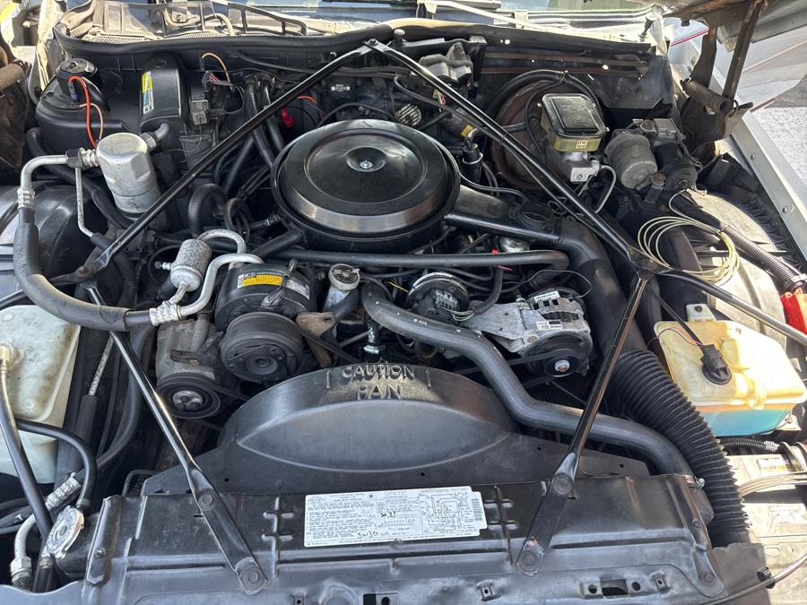 1989 Cadillac Brougham - Photo 32