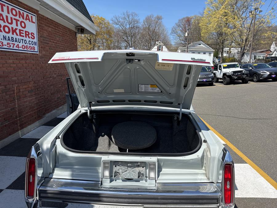 1989 Cadillac Brougham - Photo 34