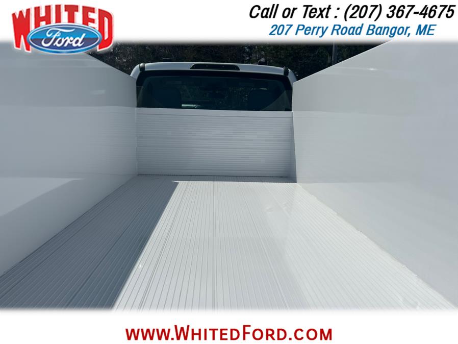 2025 Ford F-550 Super Duty Chassis Cab XL - Photo 11