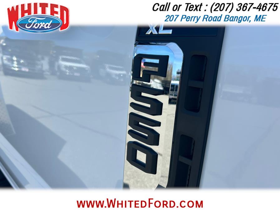 2025 Ford F-550 Super Duty Chassis Cab XL - Photo 8