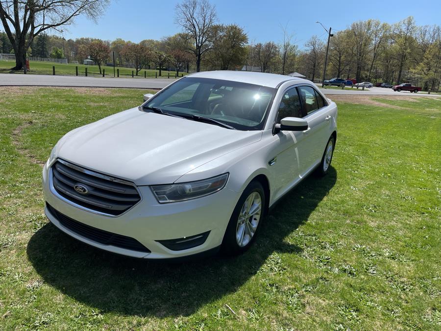 2014 Ford Taurus SEL FWD's photo