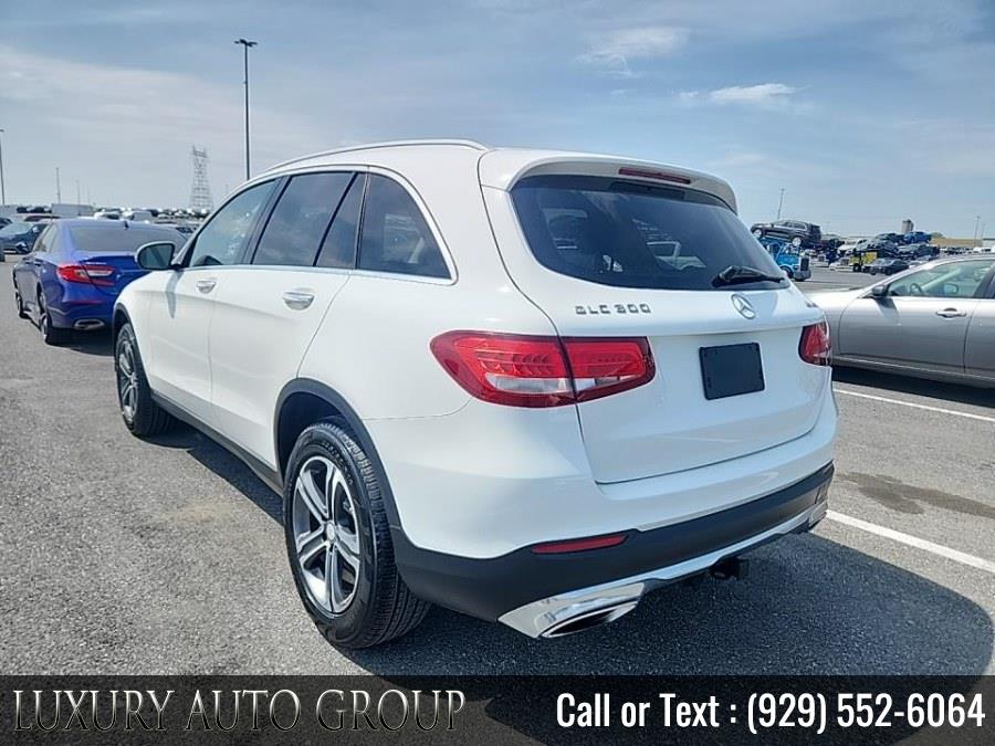 2016 Mercedes-Benz GLC GLC300 4MATIC's photo