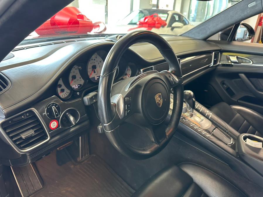 2016 Porsche Panamera GTS - Photo 18
