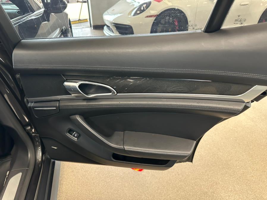 2016 Porsche Panamera GTS - Photo 28