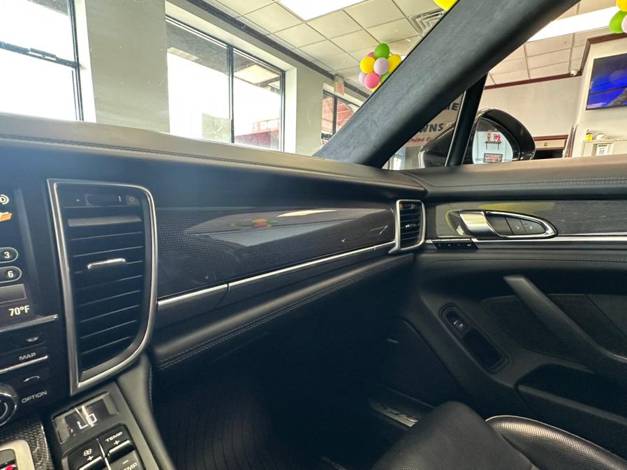 2016 Porsche Panamera GTS - Photo 46