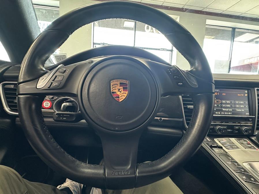 2016 Porsche Panamera GTS - Photo 43