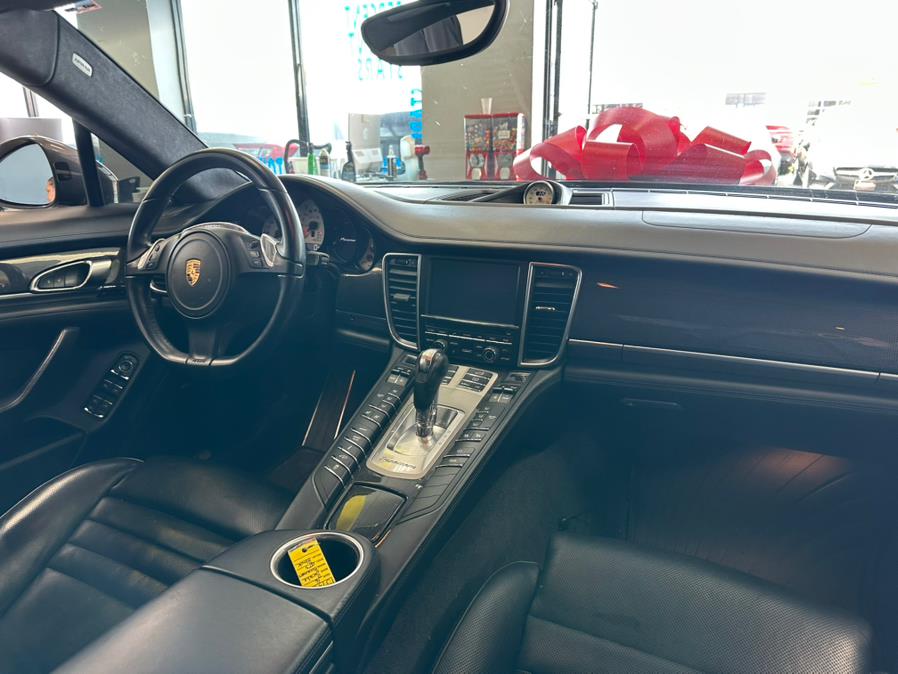 2016 Porsche Panamera GTS - Photo 29
