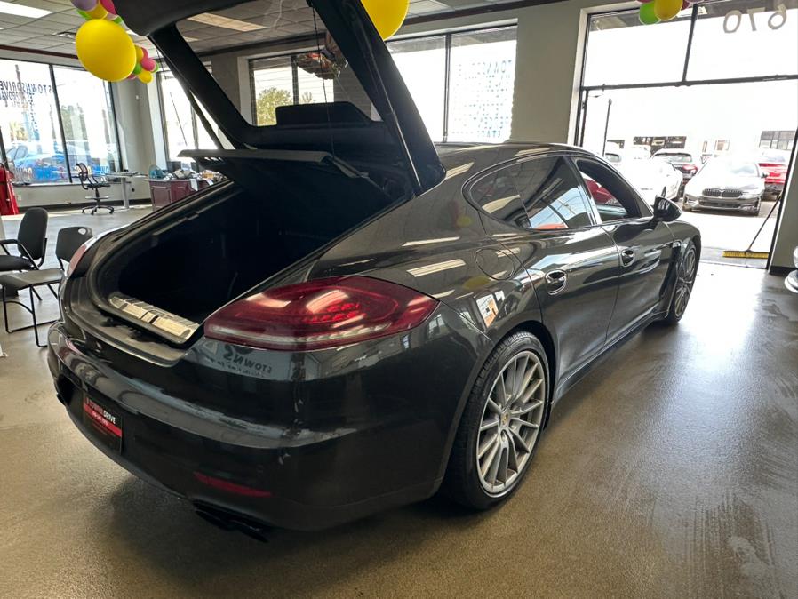 2016 Porsche Panamera GTS - Photo 15