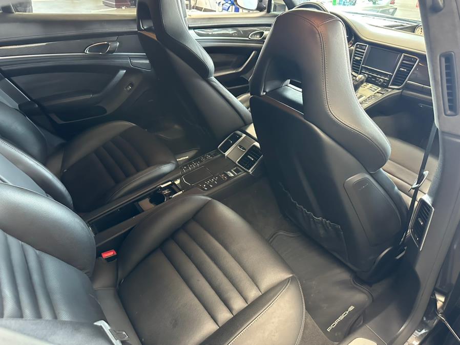 2016 Porsche Panamera GTS - Photo 30
