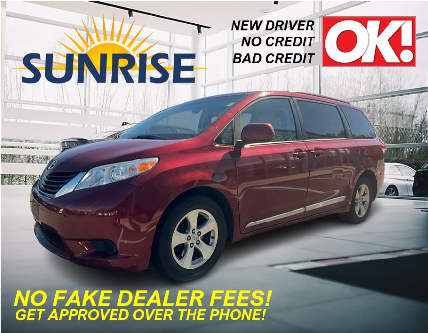 2014 Toyota Sienna 5dr 8-Pass Van V6 LE FWD (Natl)  CLEAN CARFAX!!!, available for sale in Rosedale, New York | Sunrise Auto Sales. Rosedale, New York