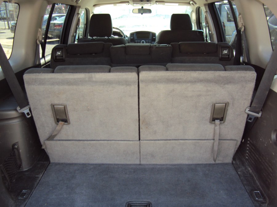 2010 Nissan Pathfinder SE - Photo 23