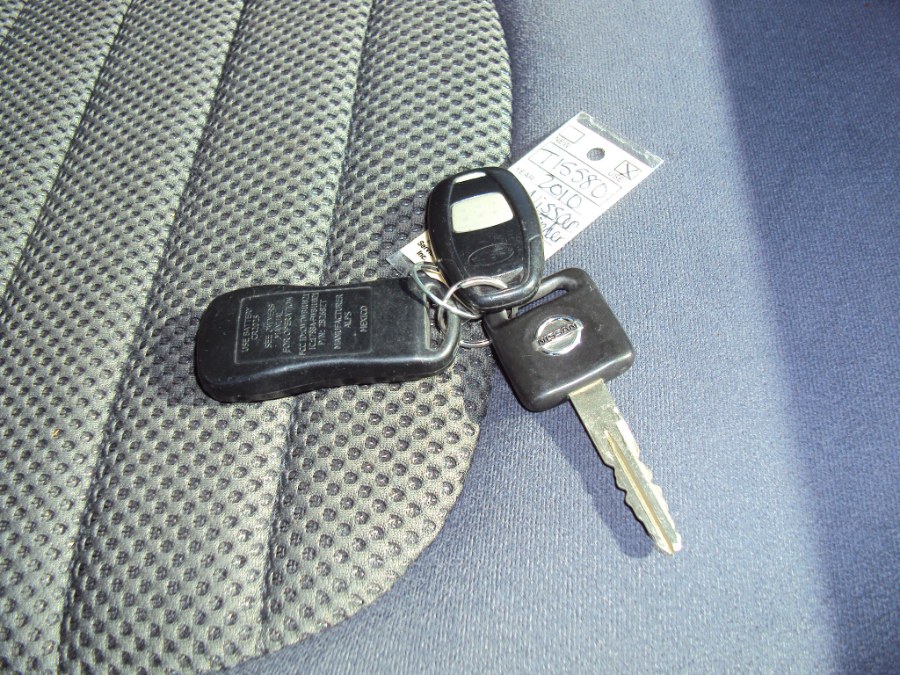 2010 Nissan Pathfinder SE - Photo 15