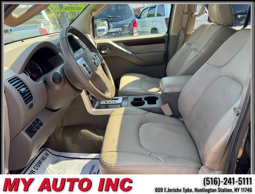 2011 Nissan Pathfinder LE - Photo 25