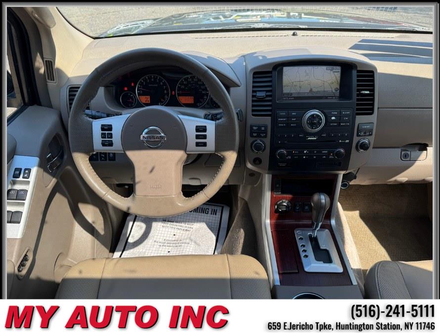 2011 Nissan Pathfinder LE - Photo 11