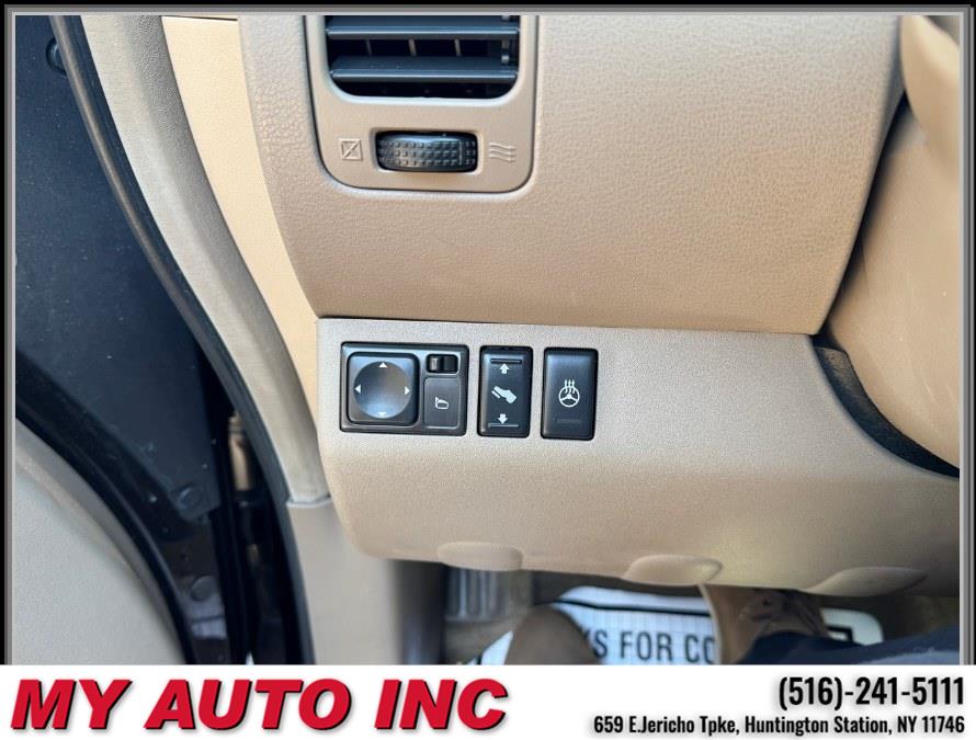 2011 Nissan Pathfinder LE - Photo 23